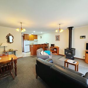 Halls Gap Log Cabins